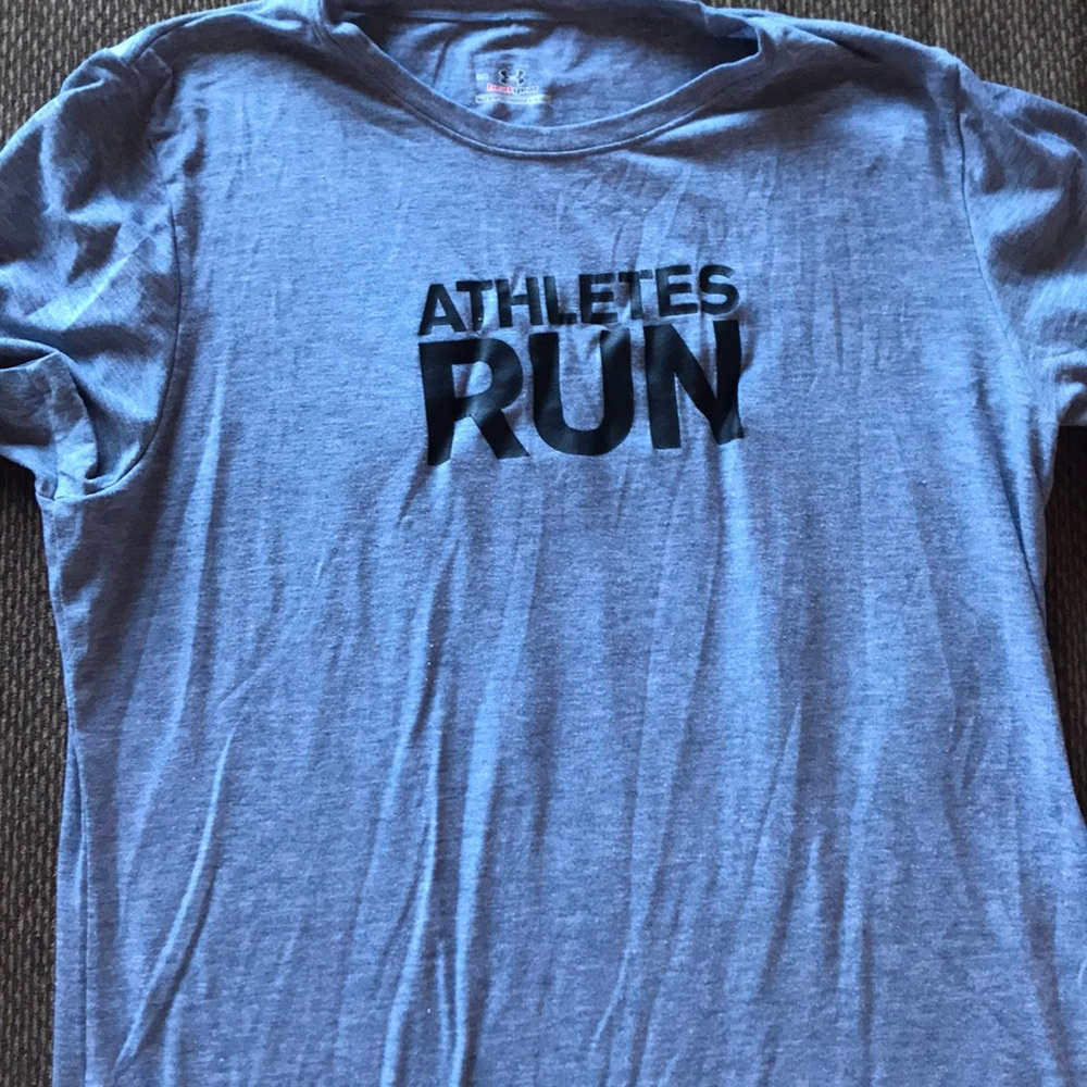 Under Armour T-shirt